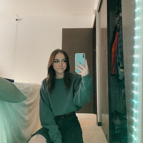 ✰ welcome to my closet ✰ - Picture 2 of 4